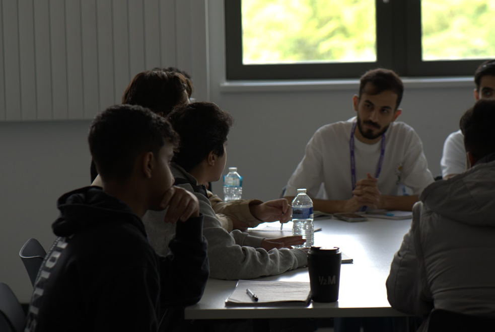 Study English in Toronto: Benefits, Costs and Student Lifestyle