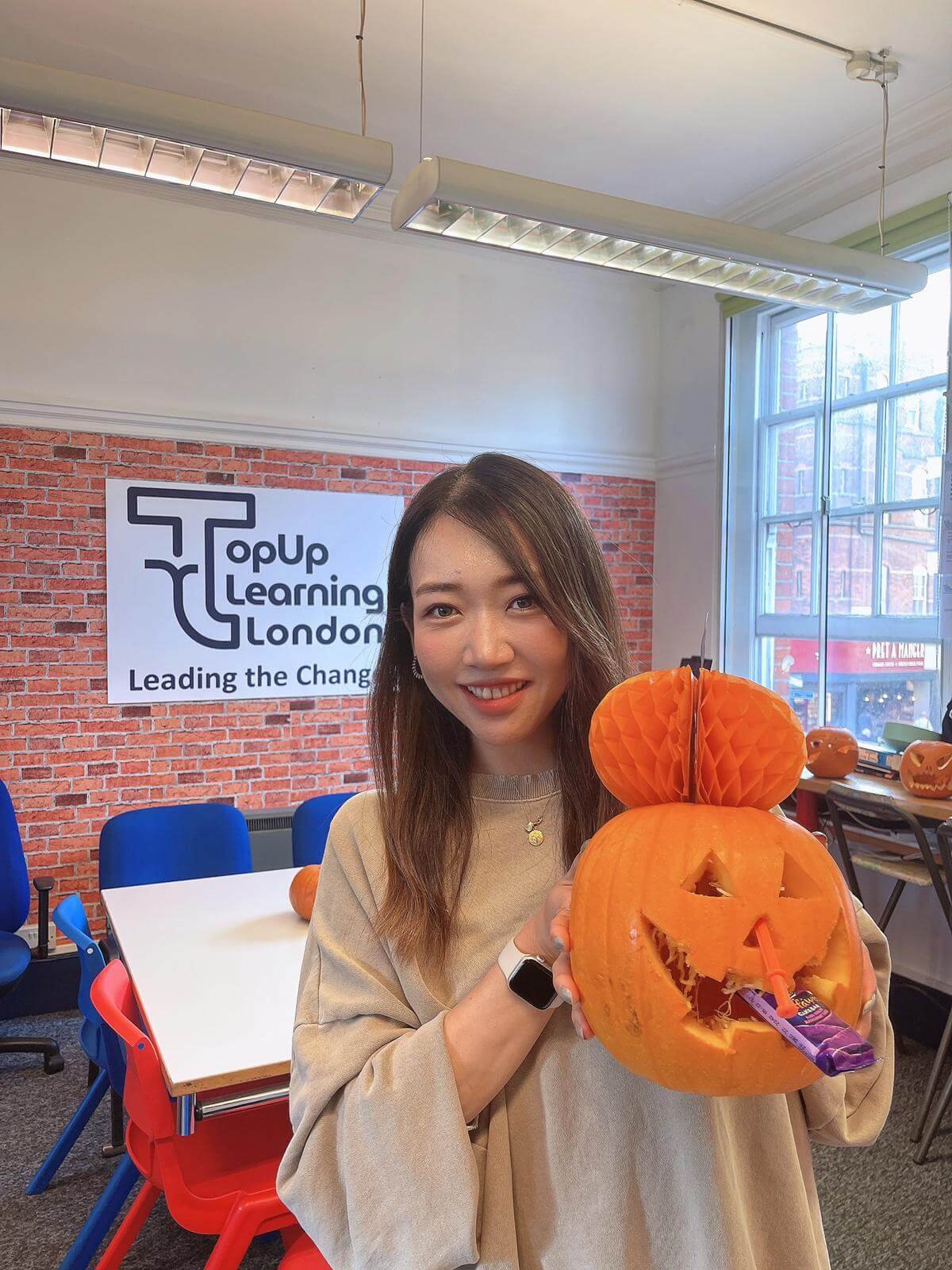 مدرسة توب أب  للغة الانجليزية