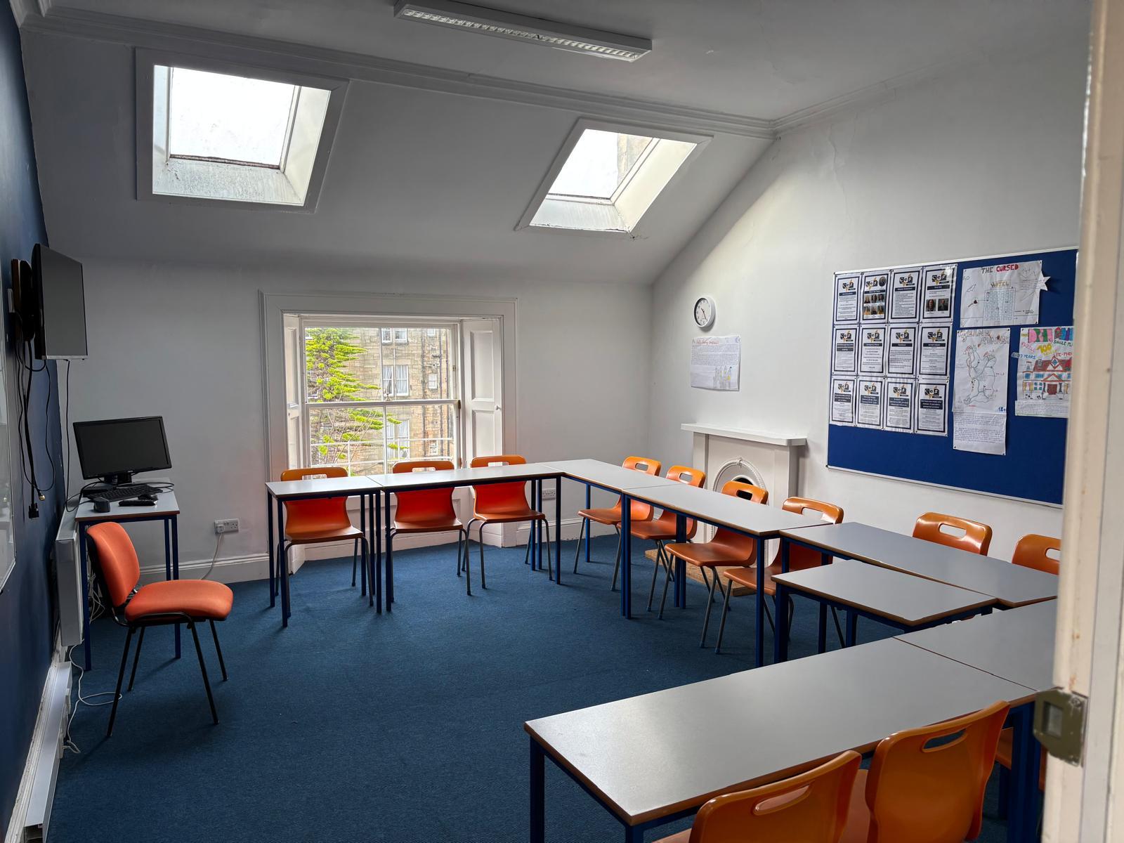 CENTRE OF ENGLISH STUDIES - CES