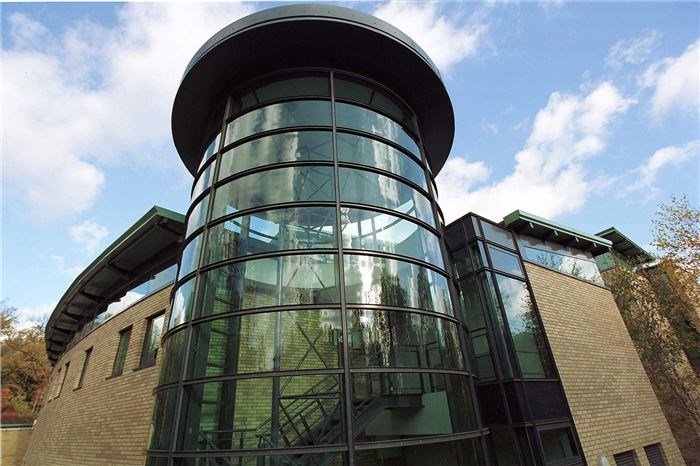 جامعة كينغستون في لندن