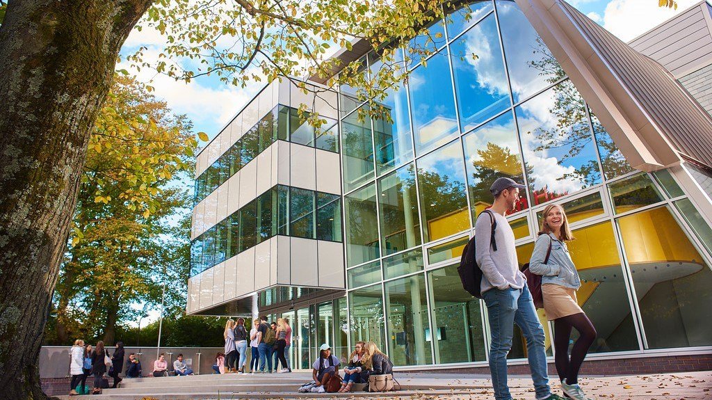 جامعة ايدج هيل