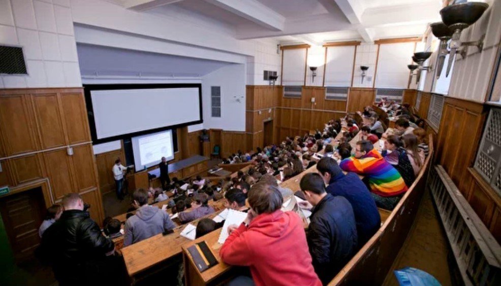 جامعة لومونوسوف موسكو الحكومية - موسكو - روسيا