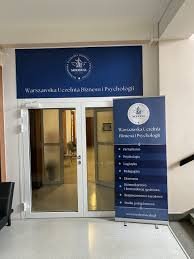 جامعة وارسو للأعمال