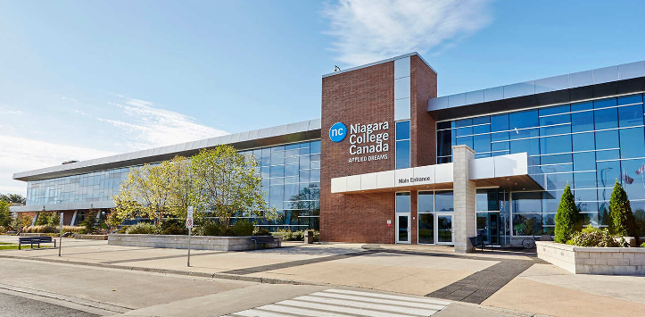 كلية نياجرا – تورونتو