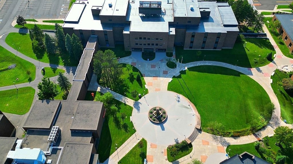 جامعة نيبيسينغ