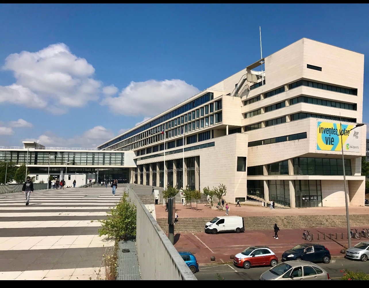 جامعة سي سيرجي باريس