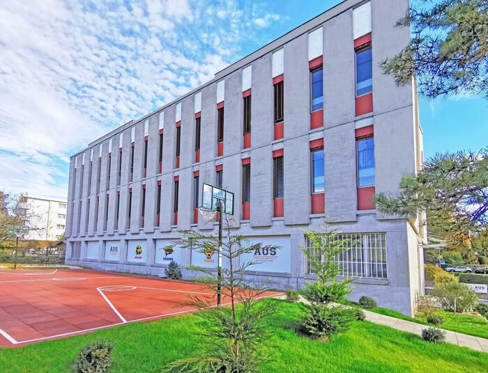 Helvetic Business School