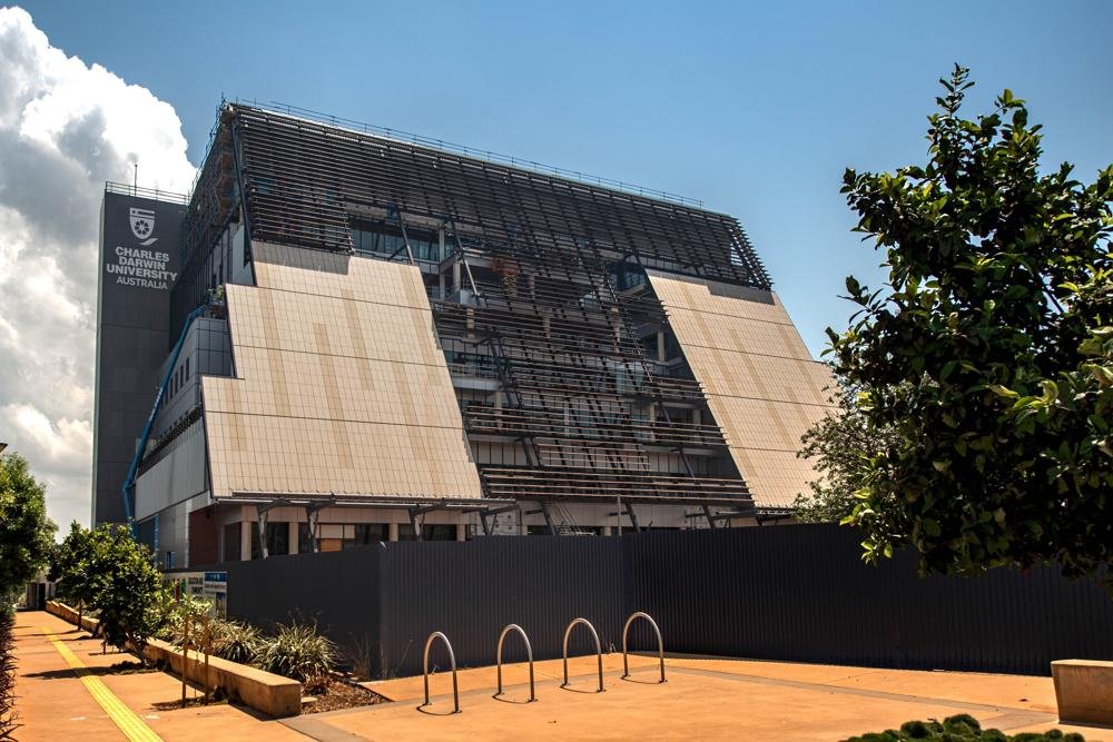 جامعة تشارلز داروين