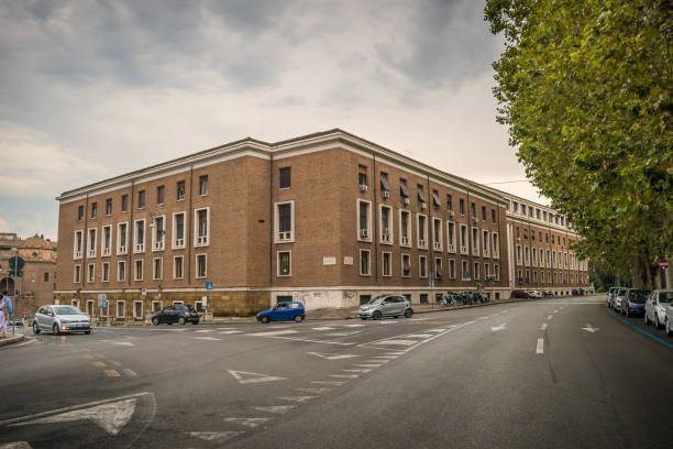 European School of Economics - Rome