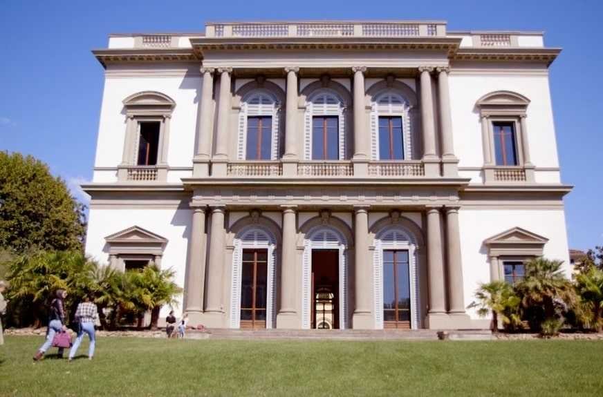 مدرسة سوب دو لوكس باريس