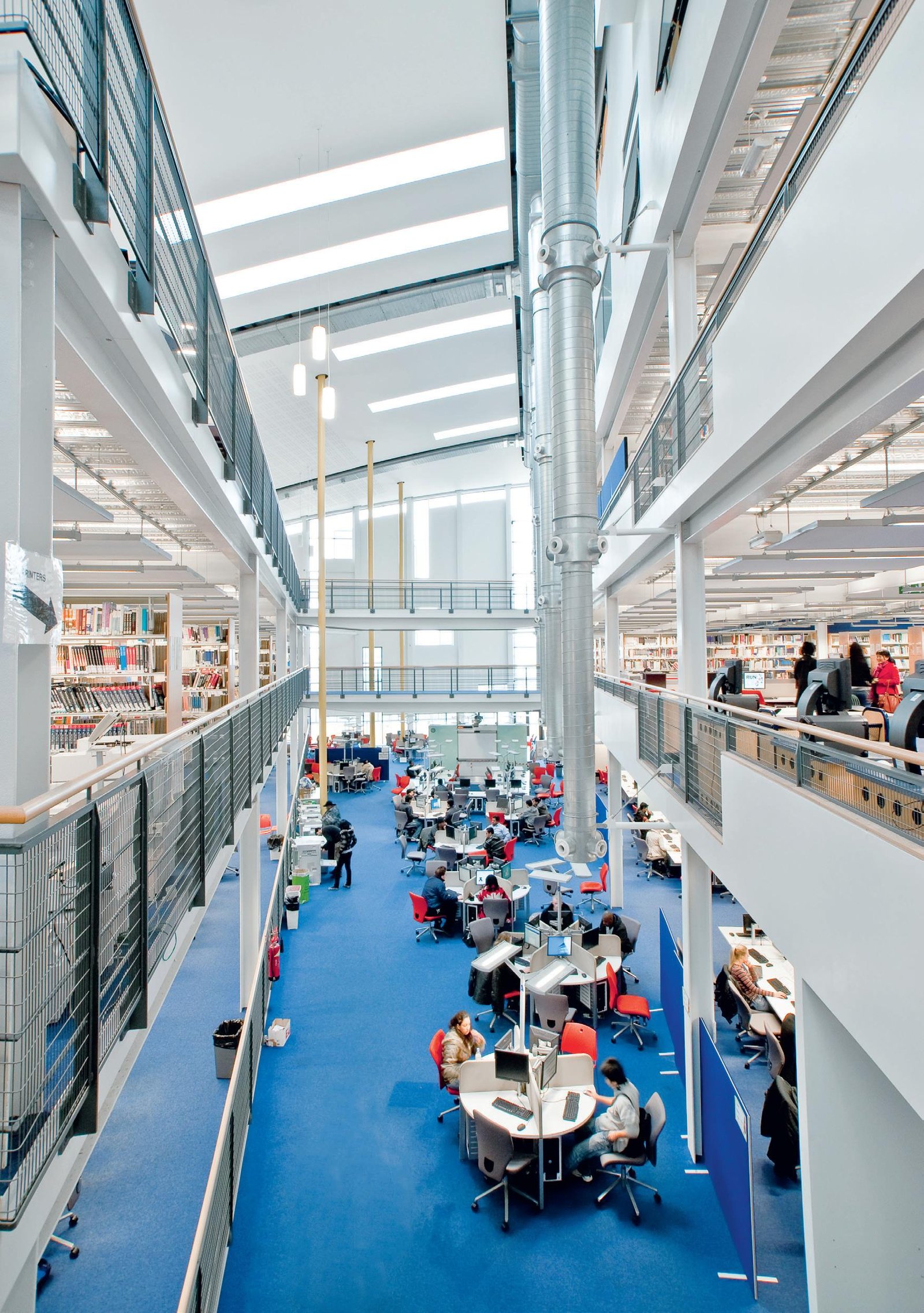 جامعة شرق لندن