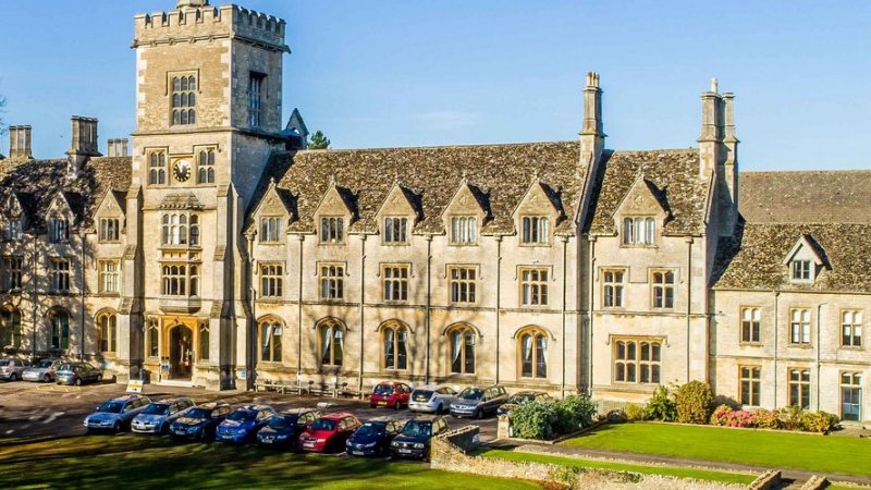 جامعة الزراعة الملكية